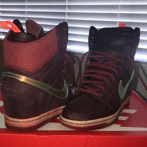 Nike Women’s Dunk Ski Hi Wedge Sneaker